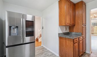 838 COLLEGE Pkwy 11-838, Rockville, MD 20850
