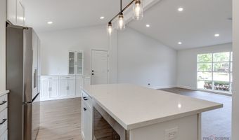 522 N Castle Rd, Addison, IL 60101