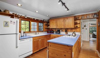 1062 S BREAKER Ave, Rockaway Beach, OR 97136