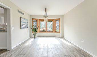 2400 Rockport Ct, Ann Arbor, MI 48103