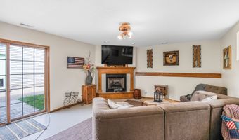 1801 W Cheyenne Ct, Polk City, IA 50226