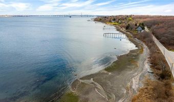 4 Intrepid Ln, Jamestown, RI 02835