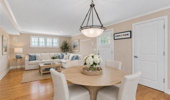 20 Narragansett Ave 306, Narragansett, RI 02882