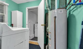 46 Bowline St, Beachwood, NJ 08722