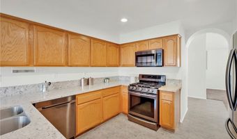 11246 Pleasant Hills Dr, Apple Valley, CA 92308