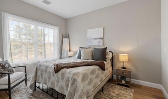 10100 S Willow St 212, Manchester, NH 03103