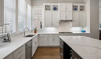 14999 Oak St, Addison, TX 75001