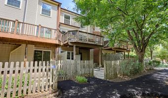 6152 WELLINGTON COMMONS Dr, Alexandria, VA 22310