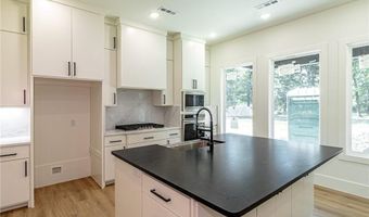 2 Scotch Broom Pl, Bella Vista, AR 72715