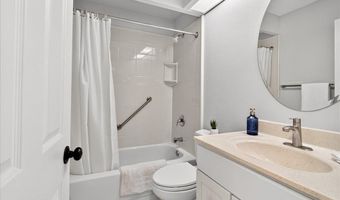 1428 Tahoe Valley Ct, Ballwin, MO 63021