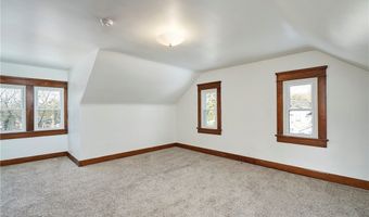 141 Storer Ave, Akron, OH 44302