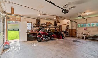 1720 N 150th St, Basehor, KS 66007