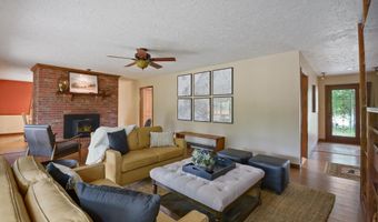 1005 MELTON St, Cheyenne, WY 82009