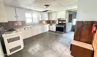 62 Glen Ave, Amsterdam, NY 12010