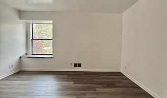 4016 SOCIETY Dr 4016, Claymont, DE 19703