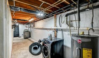 111 Elm Dr, Blakeslee, PA 18610