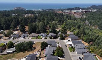 7175 VISTA RIDGE Dr, Brookings, OR 97415