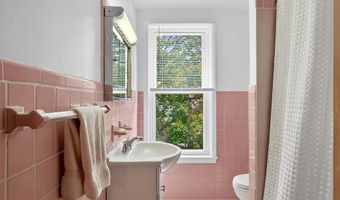 103 W 33RD St, Bayonne, NJ 07002