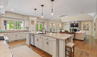 3120 Windmill Dr, Adrian, MI 49221