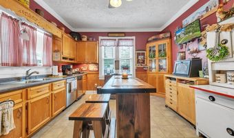 901 Bedford Ave, Altavista, VA 24517