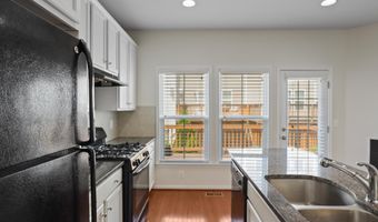 43381 RICKENBACKER Sq, Ashburn, VA 20147