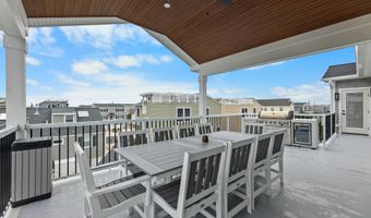 18 Mea Ln, Beach Haven, NJ 08008