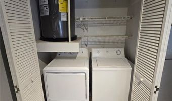 300 LAKEPOINTE Dr 204, Altamonte Springs, FL 32701