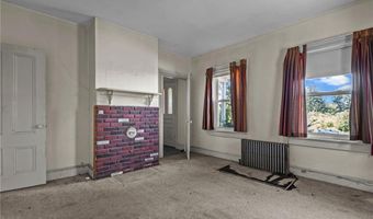 96 Log Bridge Rd, Coventry, RI 02827