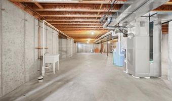 6040 Eden Dr, Aurora, IN 47001