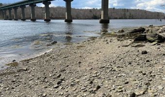 17 Footbridge Rd, Belfast, ME 04915