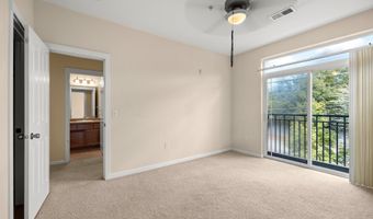 10882 NE RED WING Way 204, Beaverton, OR 97006