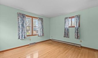 173 Tracy Dr, Burlington, VT 05408