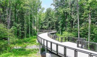9005 Woodland Trl, Alpharetta, GA 30009