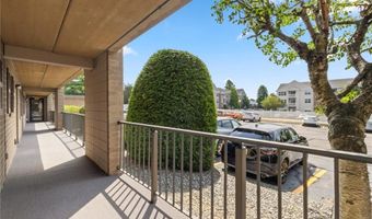 650 E Greenwich Ave 2-103, West Warwick, RI 02893