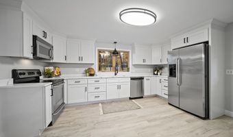 4 Forest Rd, Atkinson, NH 03811