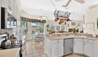 5237 CHISWICK Cir, Belle Isle, FL 32812