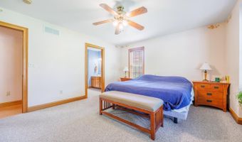 210 Evergreen Dr, Batesville, IN 47006