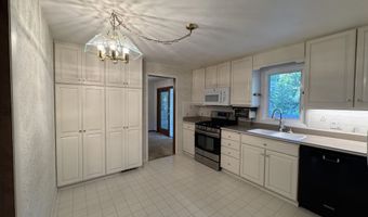 2503 E HARMON St, Appleton, WI 54915