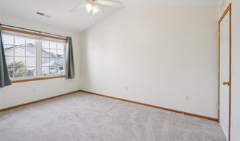 2100 Meadow Chase Ln 607, Des Moines, IA 50320