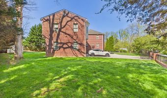 7801 RIDGEWOOD Dr, Annandale, VA 22003
