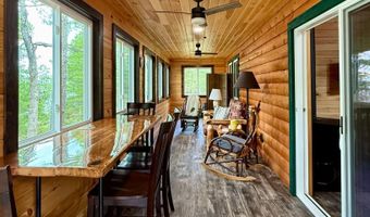 8 Breezy Knoll Ln, Baileyville, ME 04694
