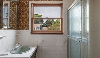 4 Butterworth Rd, Beverly, MA 01915