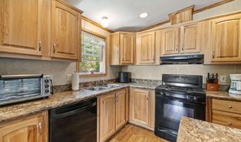 4 Cherry St, Belmont, NH 03220