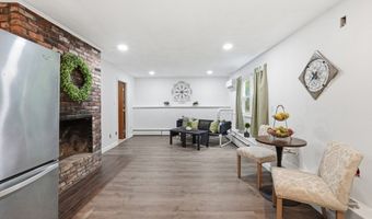7 Cherry Ridge Rd, Acton, MA 01720