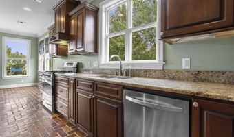 10051 Cain Rd, Bay St. Louis, MS 39520