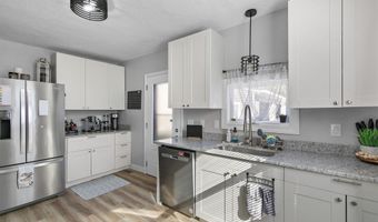 705 17th Ave SW, Altoona, IA 50009