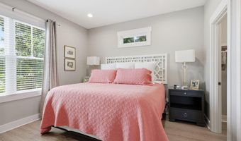 220 Pelican Dr, Atlantic Beach, NC 28512