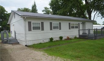 24 W 2nd St, Adrian, MO 64720