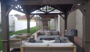 176 Vernon St, Warwick, RI 02889