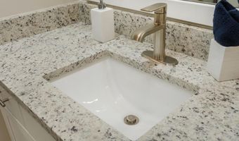 12455 SEA OAKS Ln 1, Berlin, MD 21811